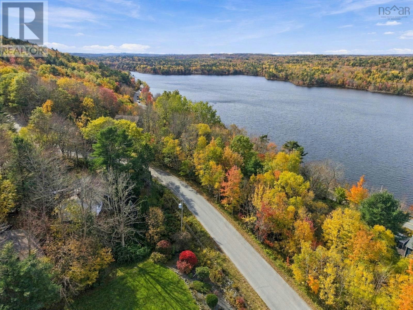 4A B 2 Highway, Fall River, NS, B2T 1L8