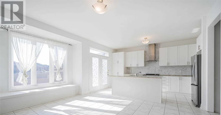 55 Charlotte Abby Drive, East Gwillimbury, ON, L9N 0T1 - 6