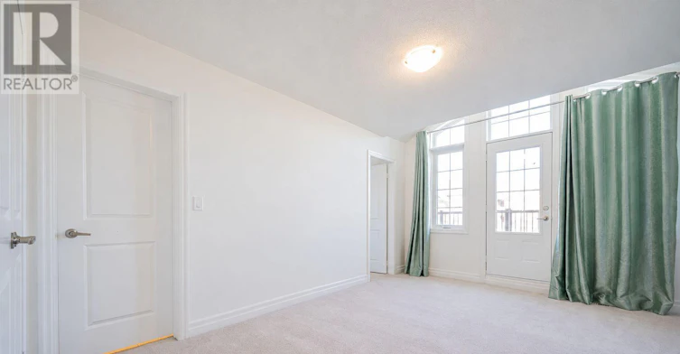55 Charlotte Abby Drive, East Gwillimbury, ON, L9N 0T1 - 15