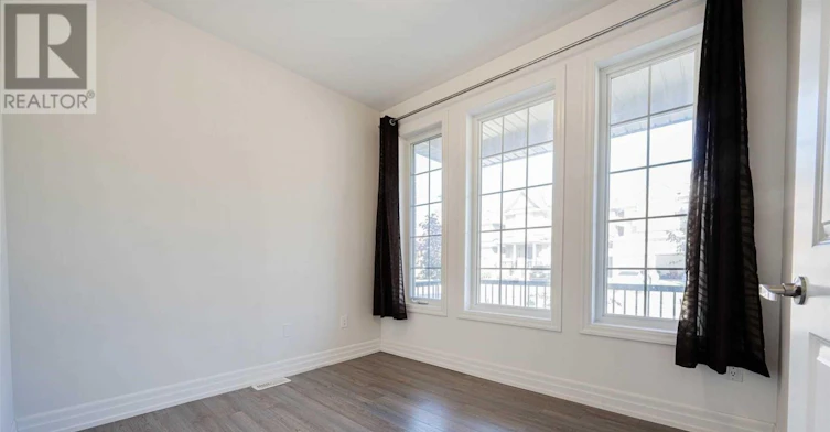 55 Charlotte Abby Drive, East Gwillimbury, ON, L9N 0T1 - 5