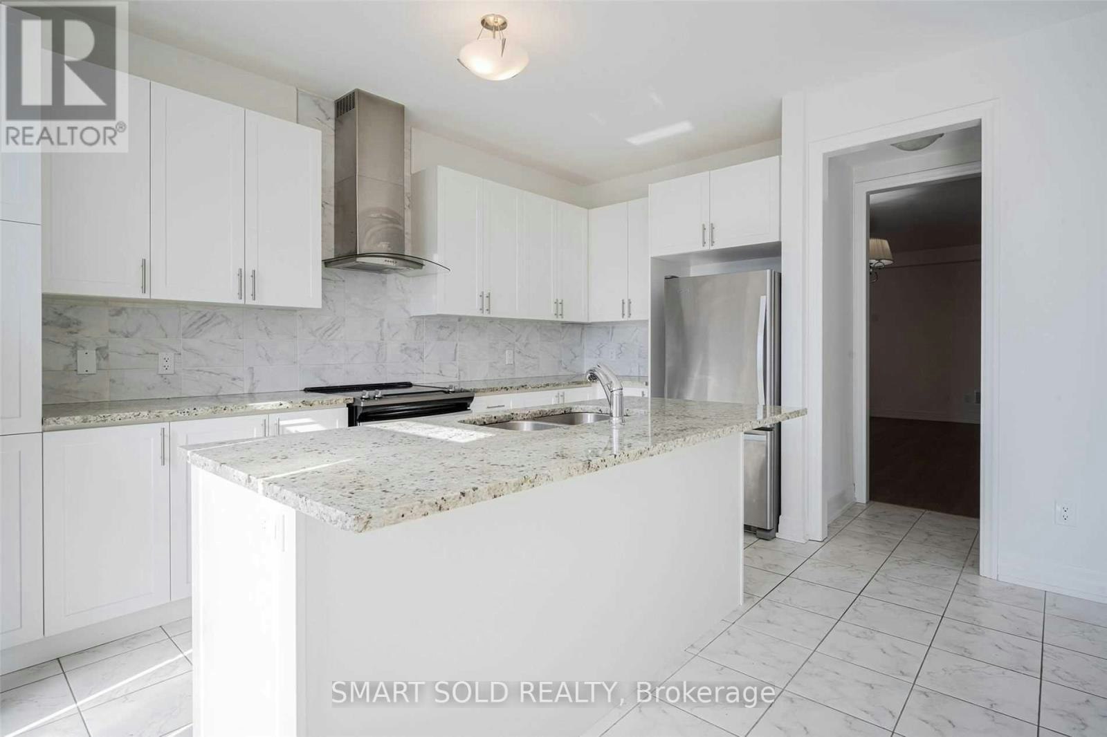 55 Charlotte Abby Drive, East Gwillimbury, ON, L9N 0T1 - 7