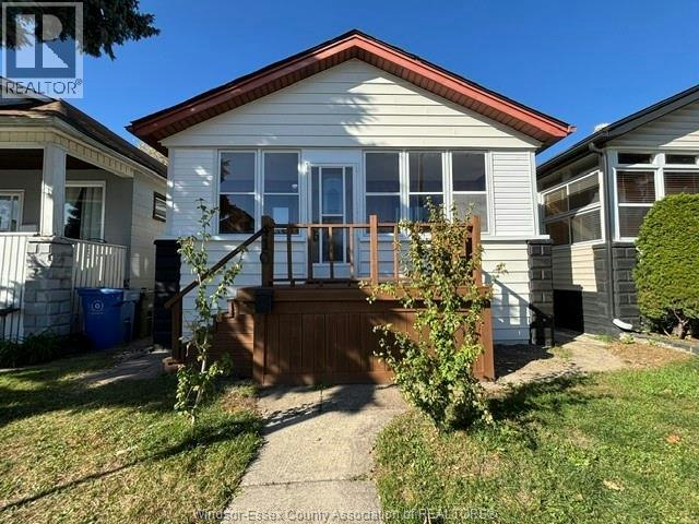 410 Caroline, Windsor, ON, N9A 6A6