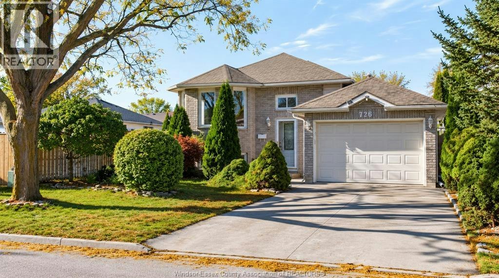 726 Sandison, Windsor, ON, N9E 4T2