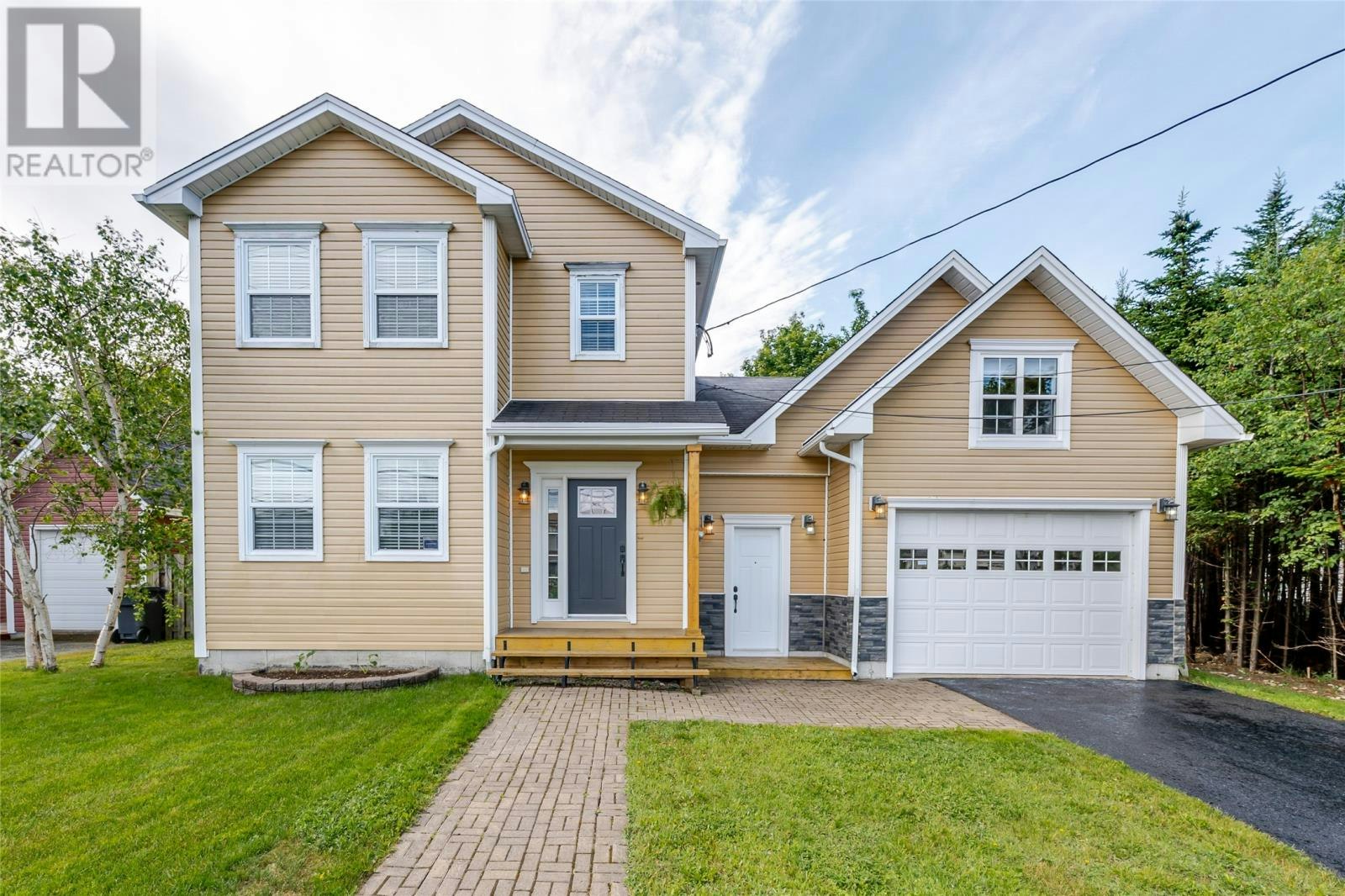 1833 Topsail Road, Paradise, NL, A1L 1Y8