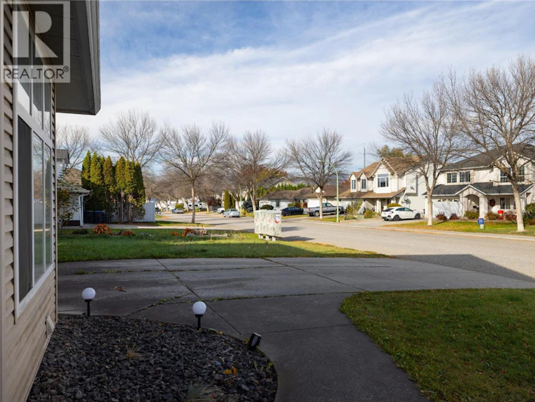 415 Klassen Road, Kelowna, BC, V1X 7P2 - 7