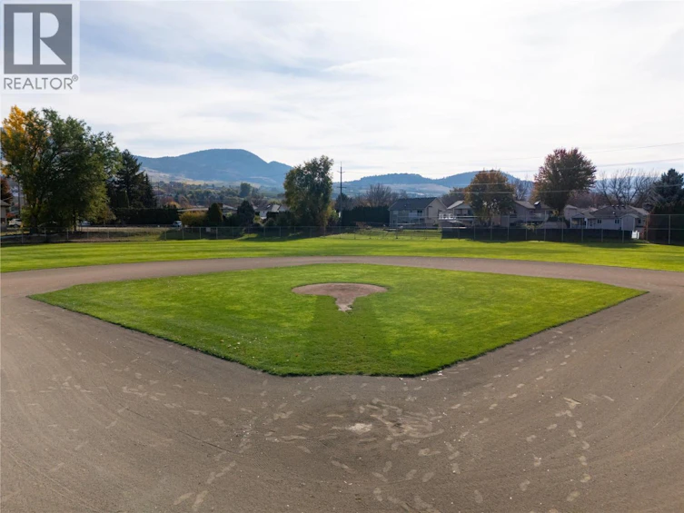 415 Klassen Road, Kelowna, BC, V1X 7P2 - 38