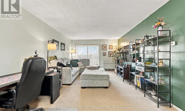 506-858 Commissioners Road E