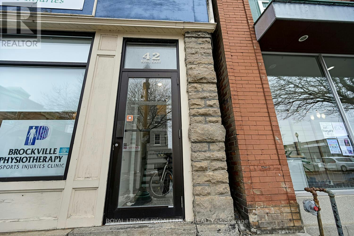 1 - 1-42 King Street E, Brockville, ON, K6V 1B1 - 3