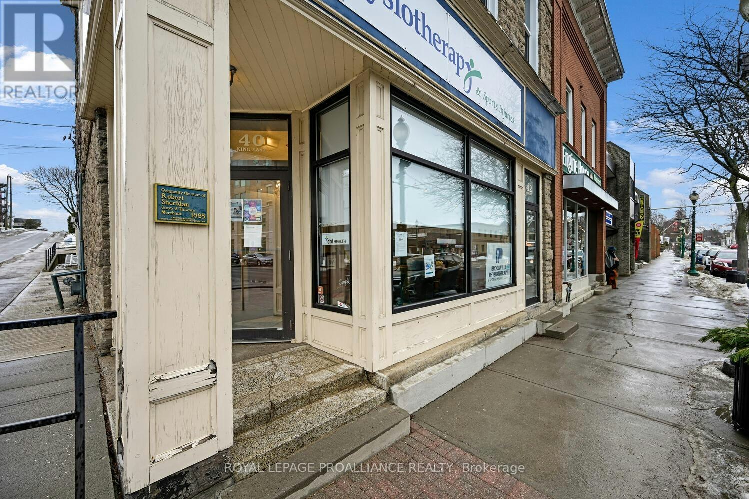 1 - 1-42 King Street E, Brockville, ON, K6V 1B1 - 2