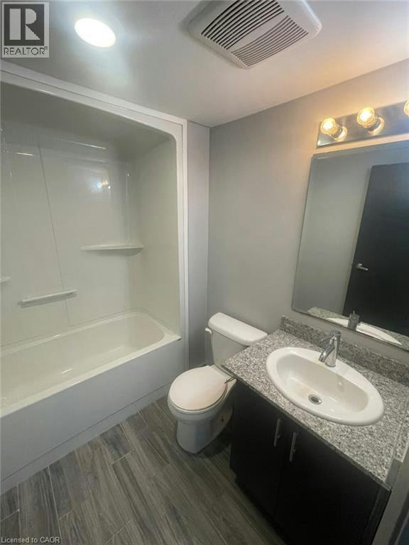 F513-275 Larch Street, Waterloo, ON, N2L 0J3 - 6