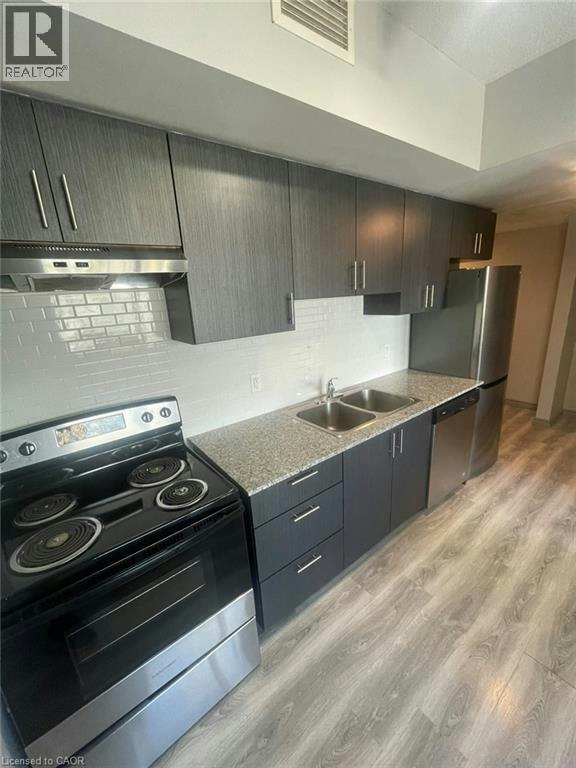 F513-275 Larch Street, Waterloo, ON, N2L 0J3 - 3