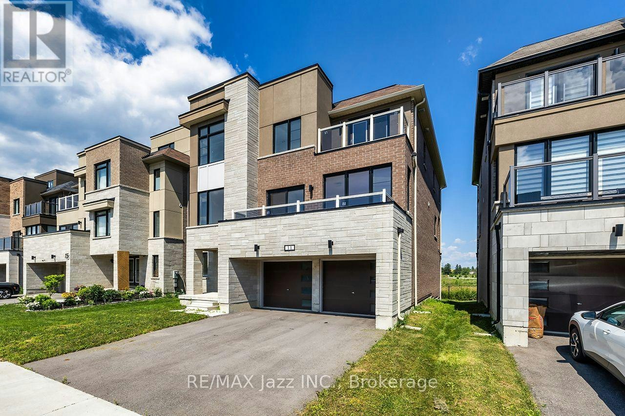 11 Yacht Drive, Clarington, ON, L1C 4B1