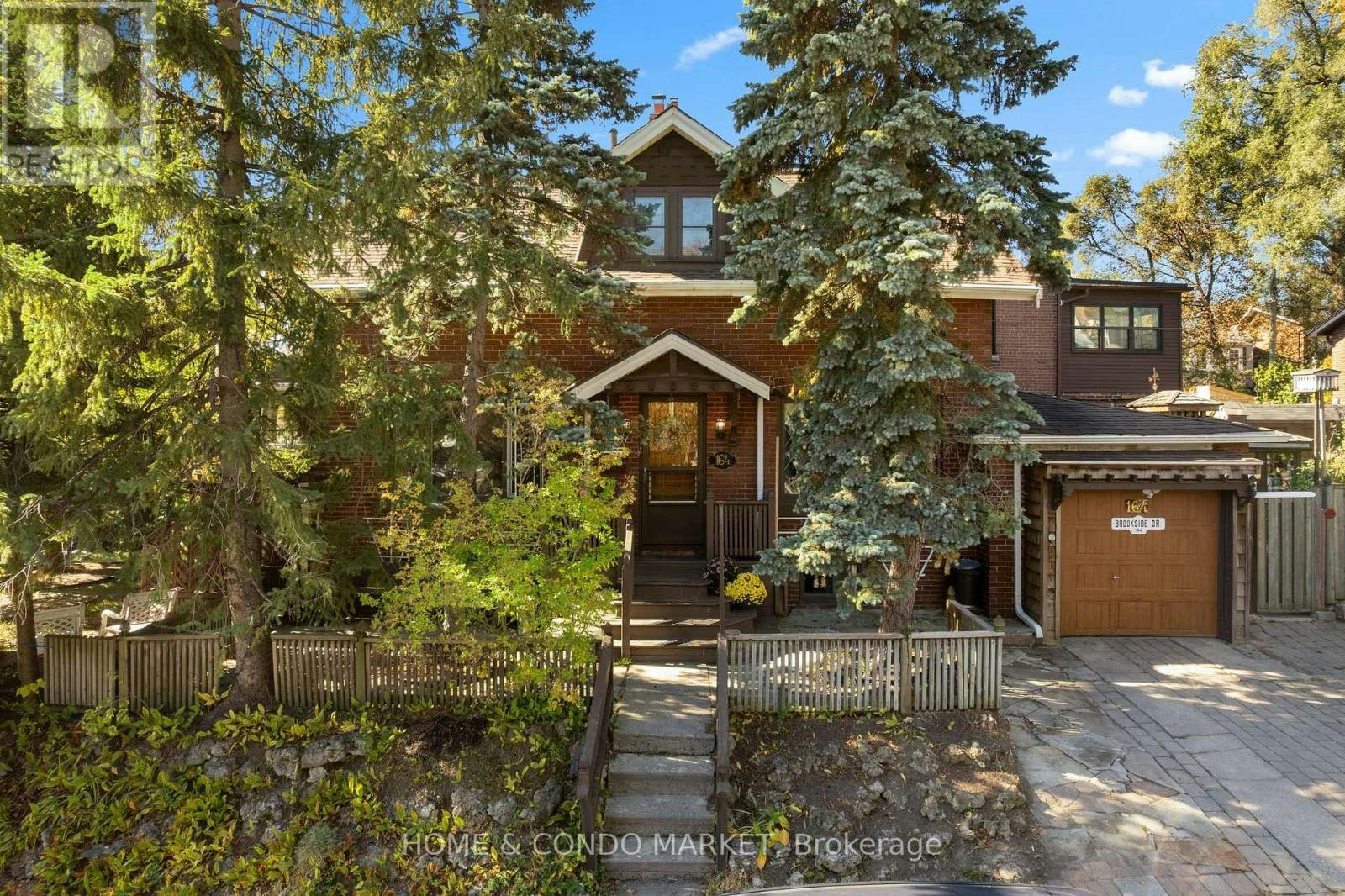 164 Brookside Drive, Toronto, ON, M4E 2M4