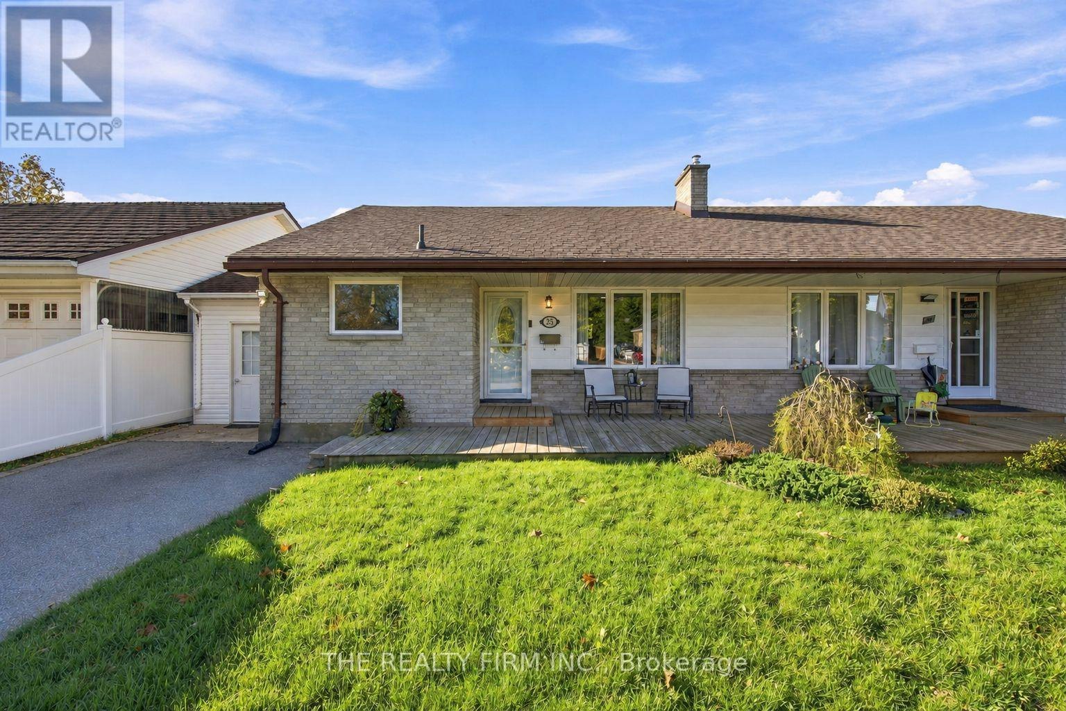 25 Queenston Crescent, London, ON, N5W 1N7
