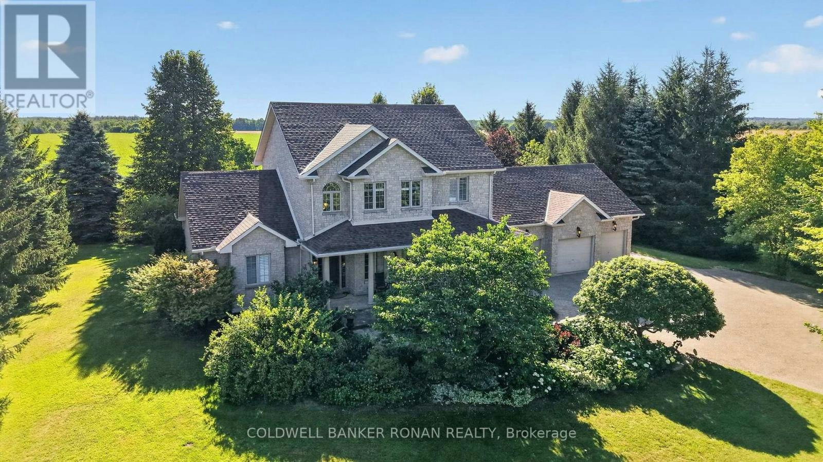 128 Denney Drive, Essa, ON, L0M 1B1