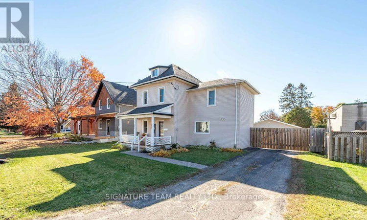 594 Hamilton Street W