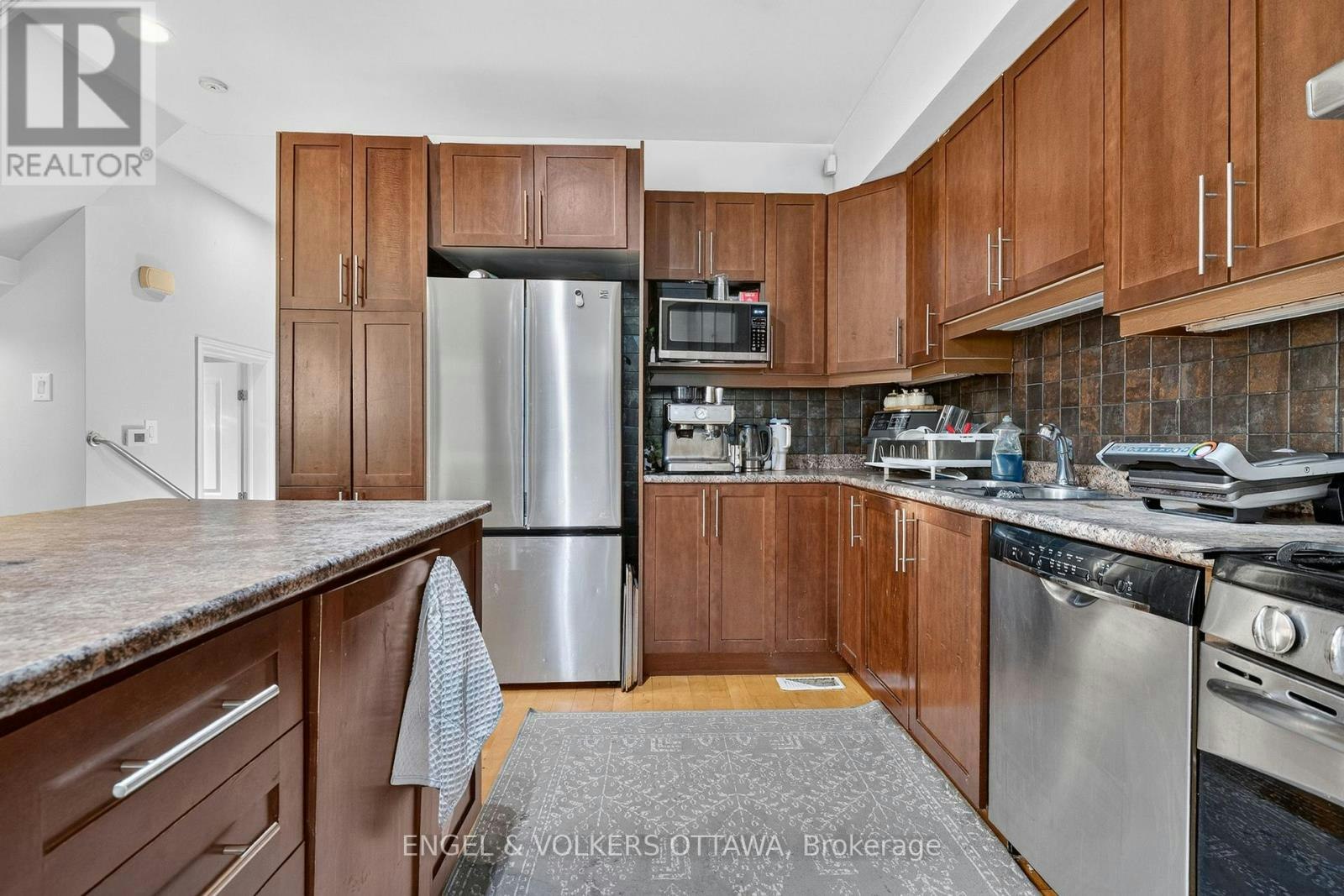 210 Stedman Street, Ottawa, ON, K1T 0B6 - 9