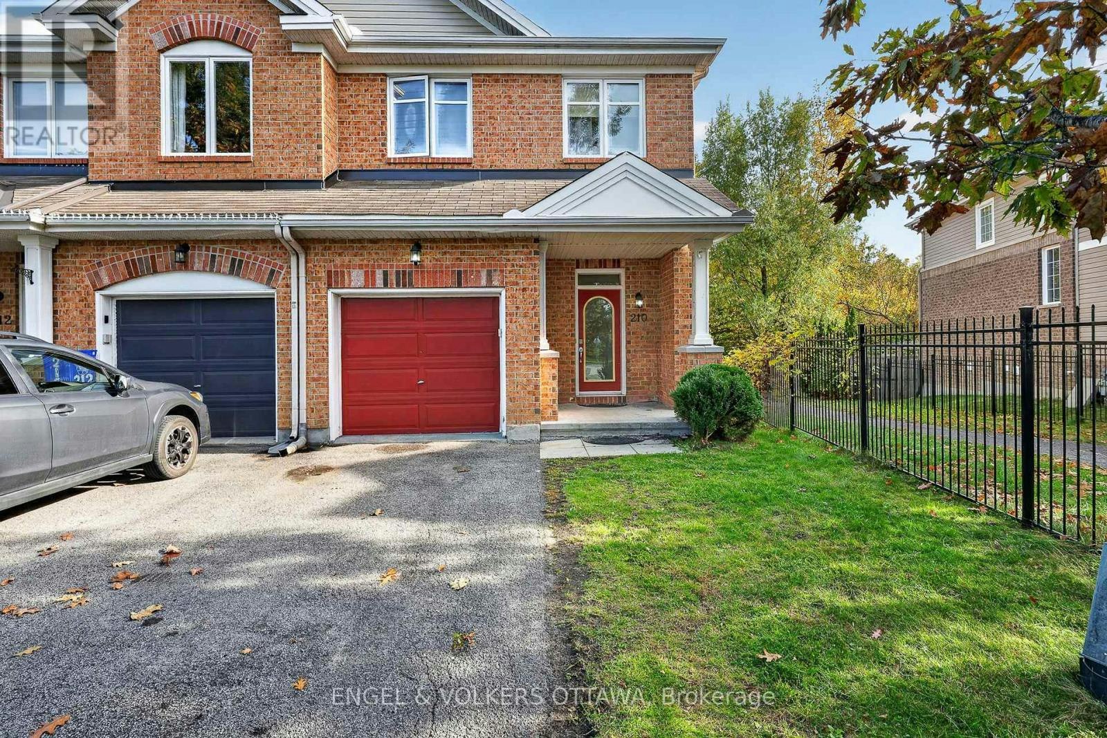 210 Stedman Street, Ottawa, ON, K1T 0B6