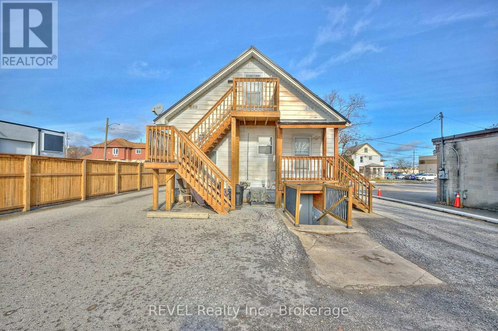 BASEMENT 3-6172 William Street, Niagara Falls, ON, L2E 5S1