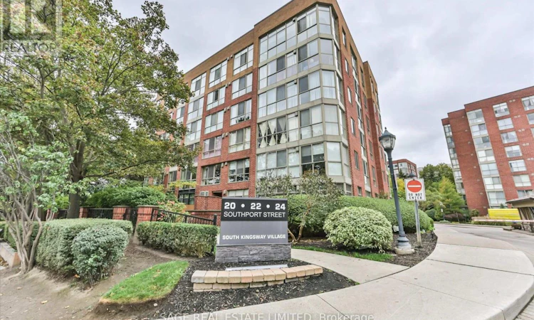 846-24 Southport Street