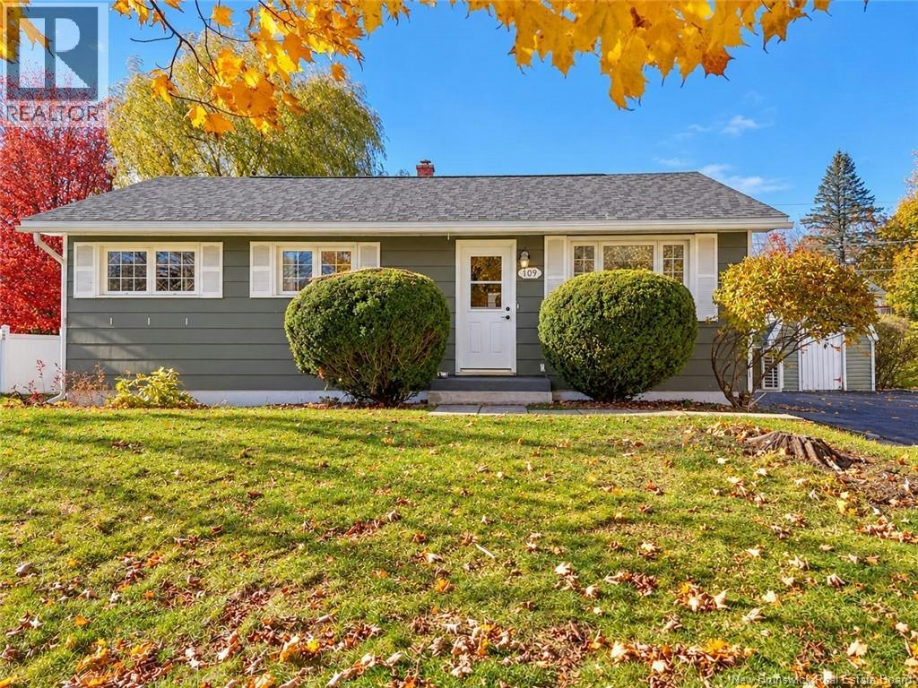 109 Oak Avenue, Fredericton, NB, E3A 2E6