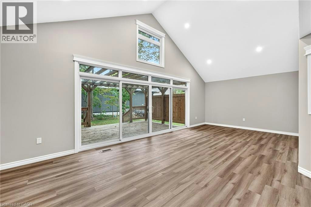 52 Queen Street, Huron East, ON, N0G 1H0 - 15