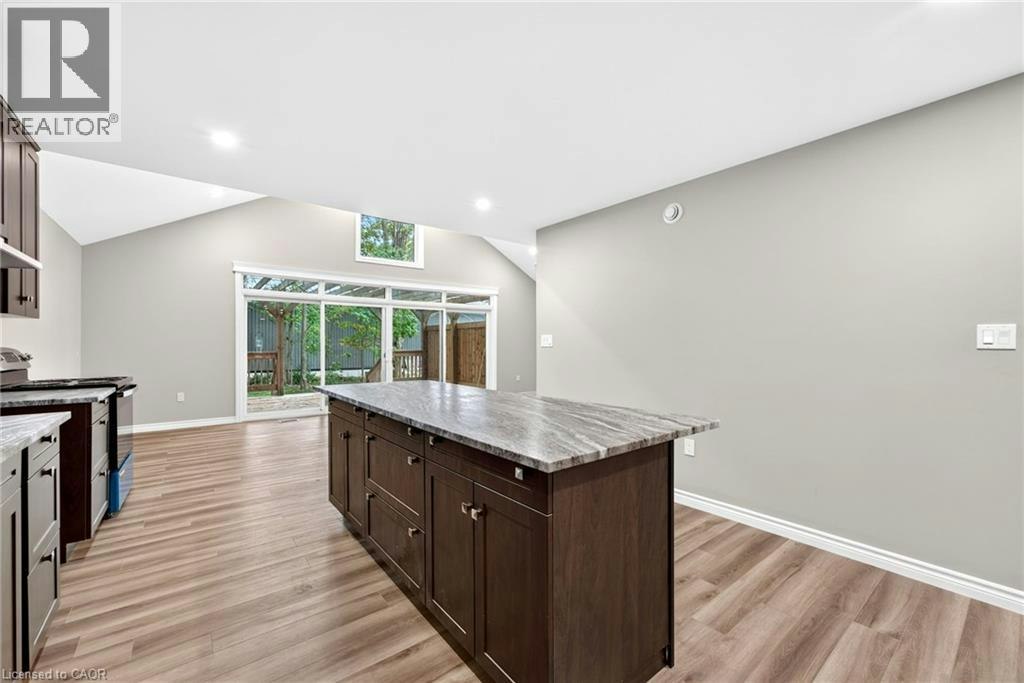 52 Queen Street, Huron East, ON, N0G 1H0 - 11