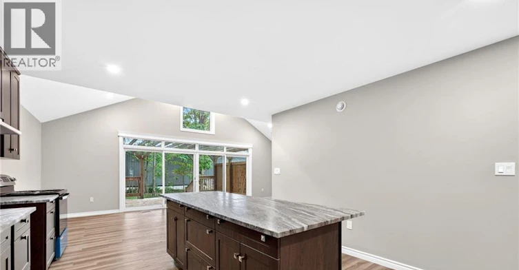 52 Queen Street, Huron East, ON, N0G 1H0 - 11