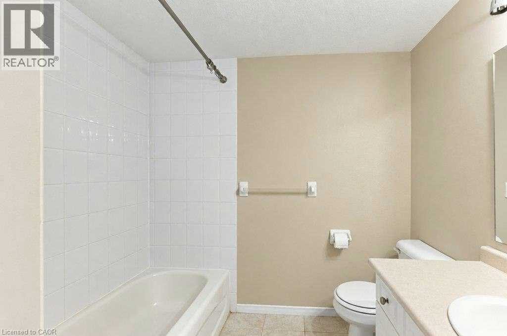 108 Periwinkle Street, Kitchener, ON, N2E 4C7 - 22