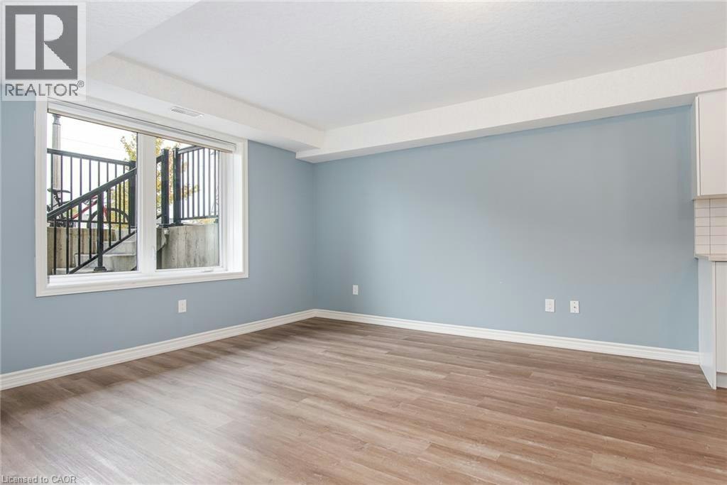 243 Chapel Hill Drive, Kitchener, ON, N2R 1N3 - 10