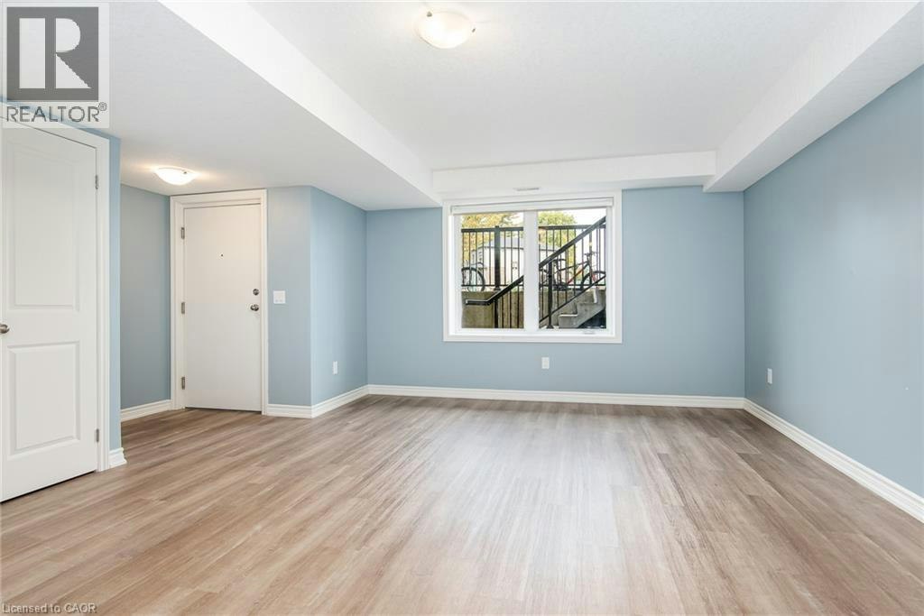 243 Chapel Hill Drive, Kitchener, ON, N2R 1N3 - 8