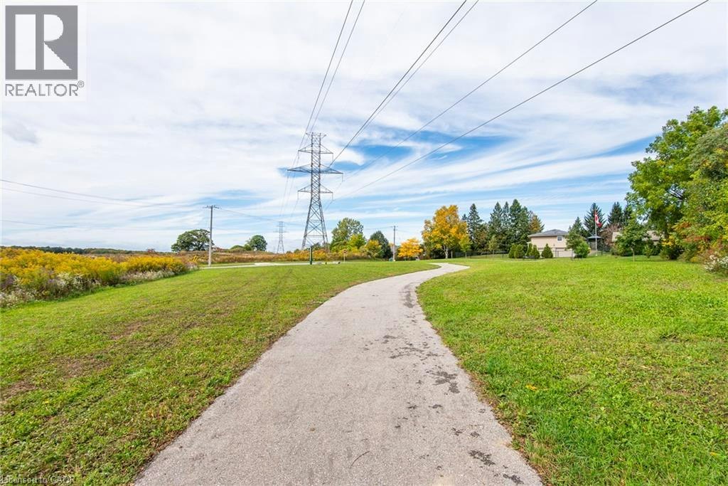 243 Chapel Hill Drive, Kitchener, ON, N2R 1N3 - 7