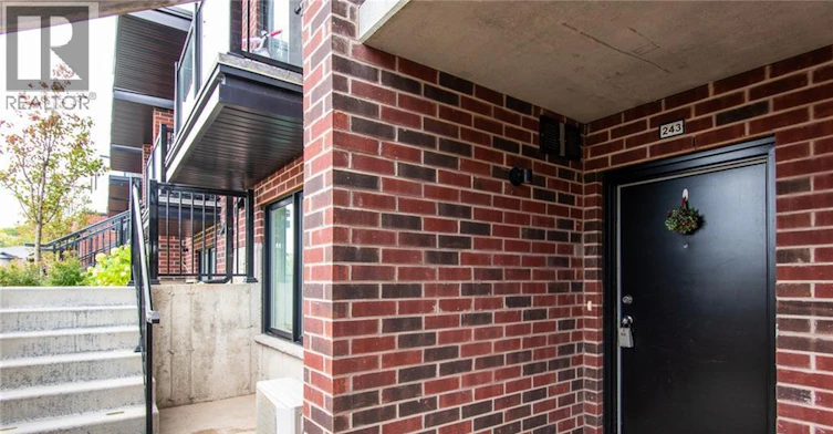 243 Chapel Hill Drive, Kitchener, ON, N2R 1N3 - 4