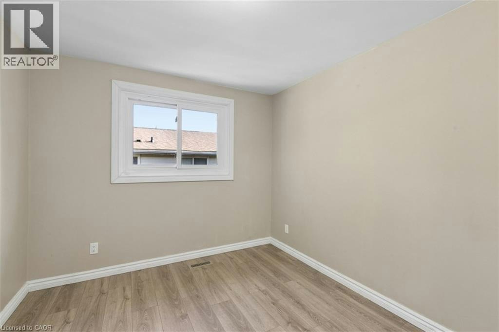 8 Forest Glen Crescent, Kitchener, ON, N2N 1C8 - 13