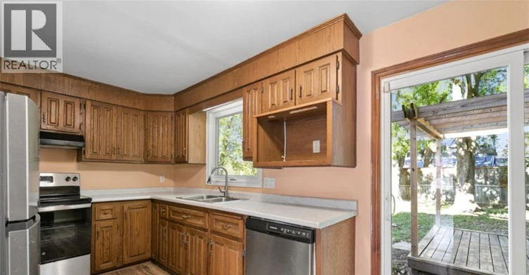 8 Forest Glen Crescent, Kitchener, ON, N2N 1C8 - 6
