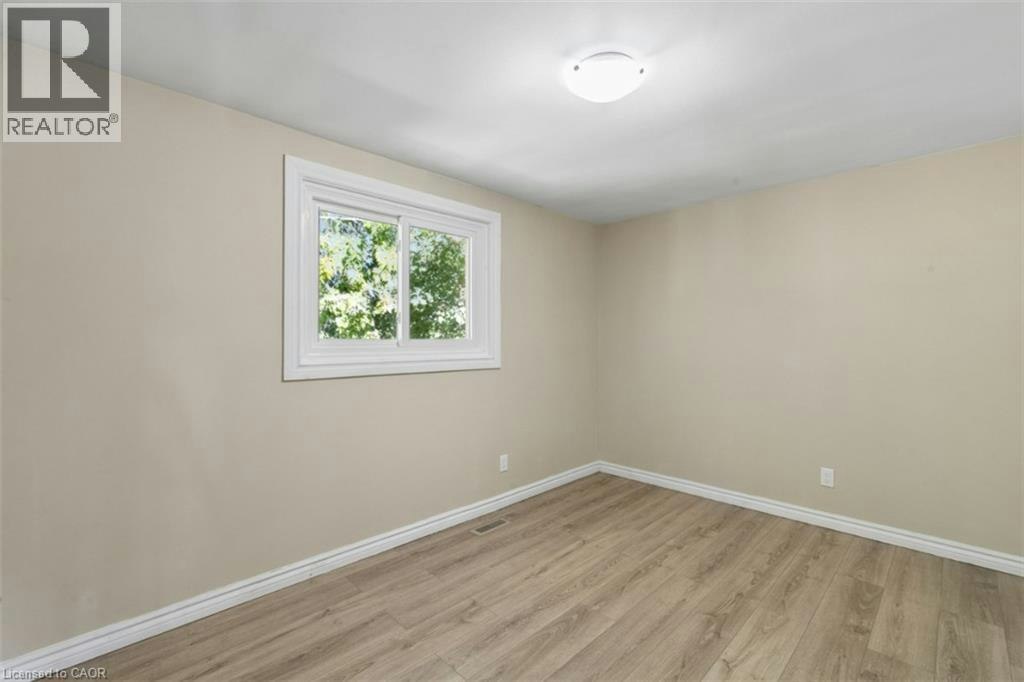 8 Forest Glen Crescent, Kitchener, ON, N2N 1C8 - 12
