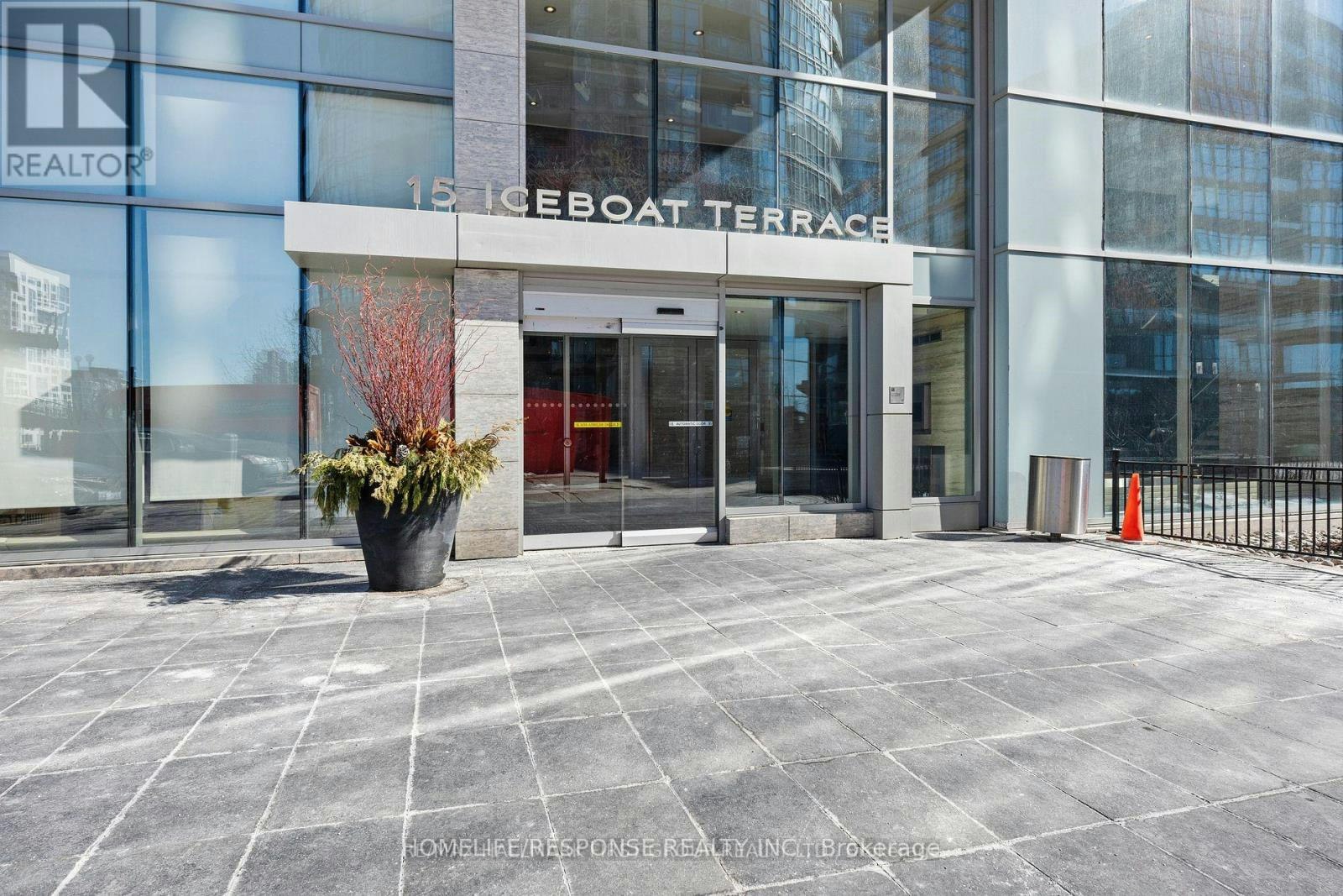 1503-15 Iceboat Terrace, Toronto, ON, M5V 4A5 - 2