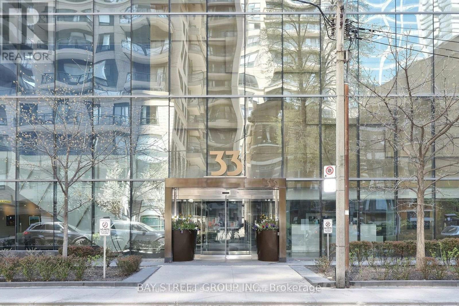 1401-33 Charles Street E, Toronto, ON, M4Y 0A2