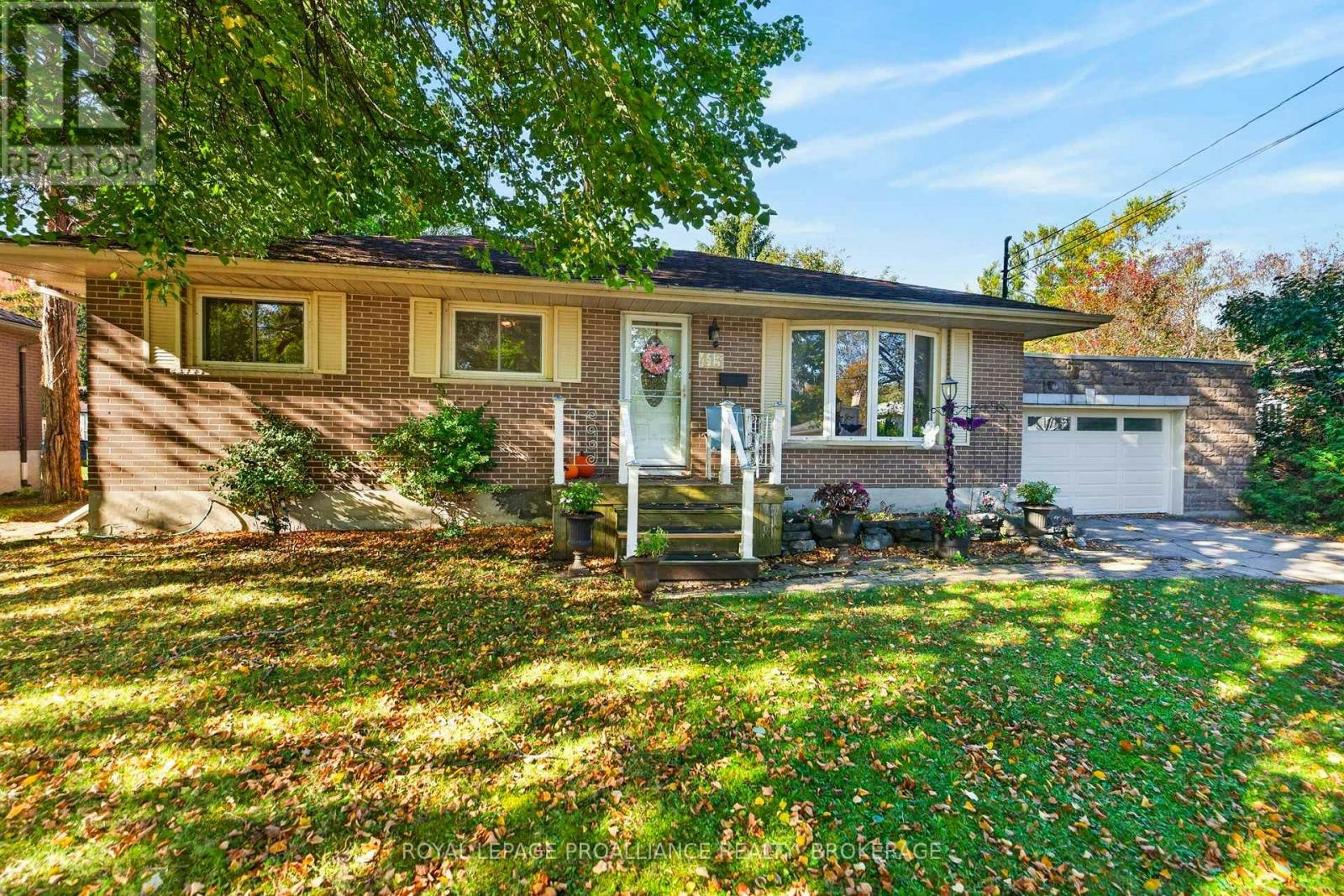 413 Maple Ridge Drive, Kingston, ON, K7M 5P1