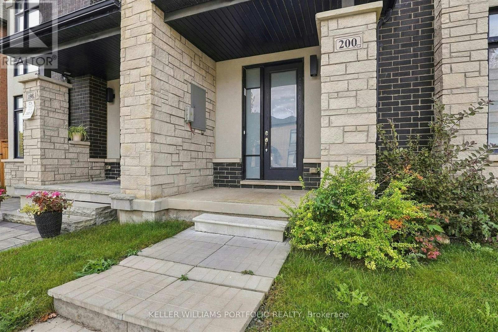 200 Coronation Road, Whitby, ON, L1P 0H7 - 4