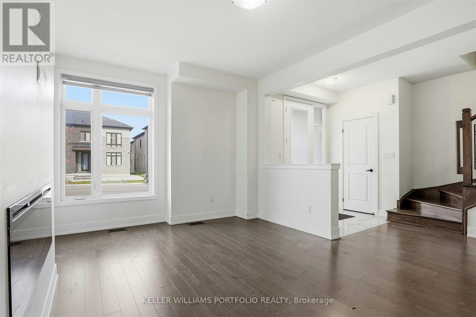 200 Coronation Road, Whitby, ON, L1P 0H7 - 9