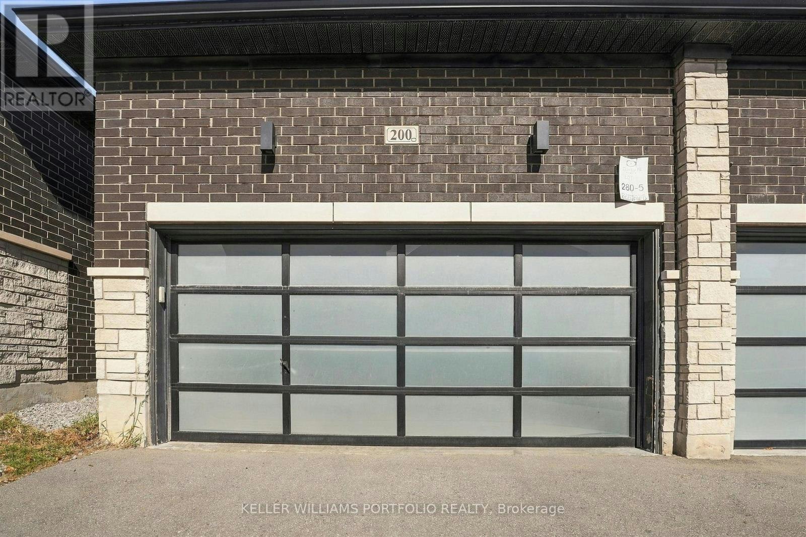 200 Coronation Road, Whitby, ON, L1P 0H7 - 47