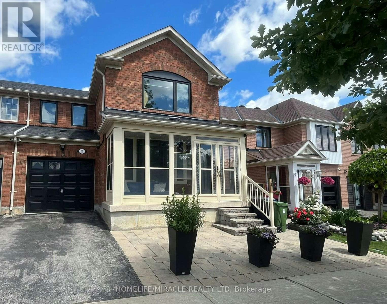 29 Hummingbird Drive, Toronto, ON, M1X 1W8