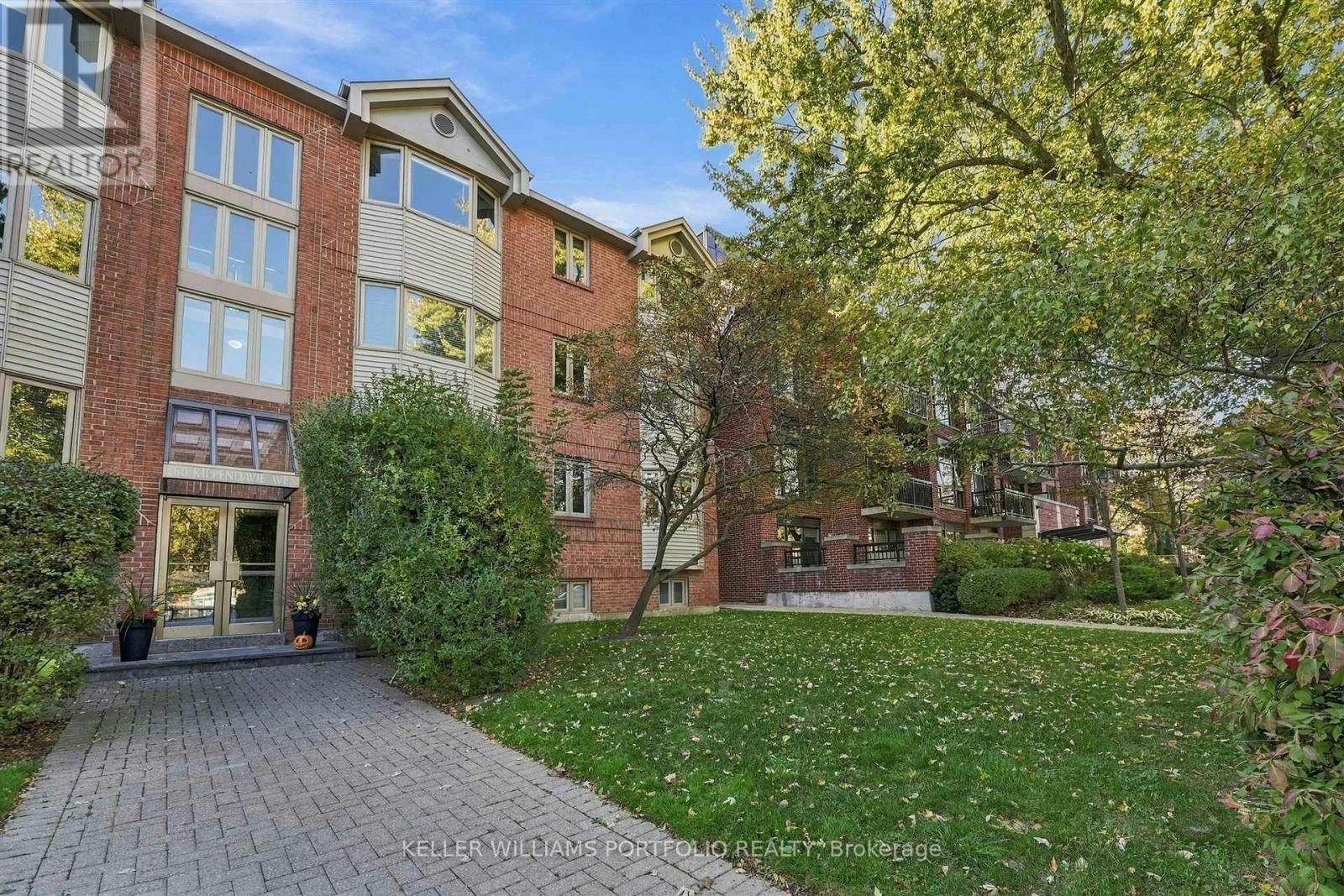 204-60 Kippendavie Avenue, Toronto, ON, M4L 3R5 - 4