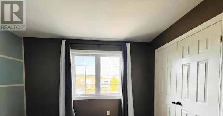 36 Laurelbank Crescent, Georgina, ON, L4P 4H7 - 18