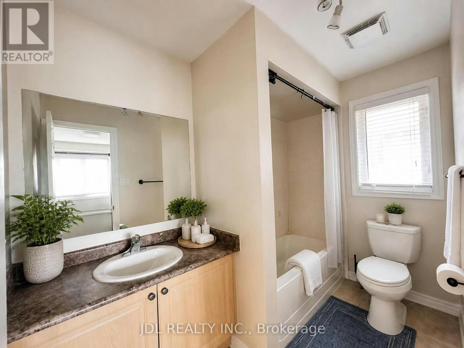 36 Laurelbank Crescent, Georgina, ON, L4P 4H7 - 16