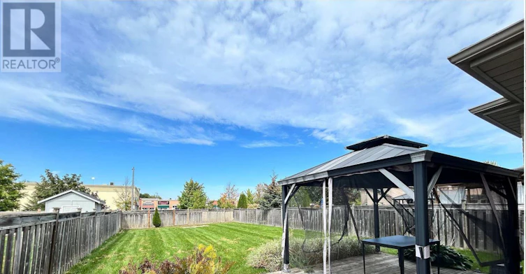 36 Laurelbank Crescent, Georgina, ON, L4P 4H7 - 5