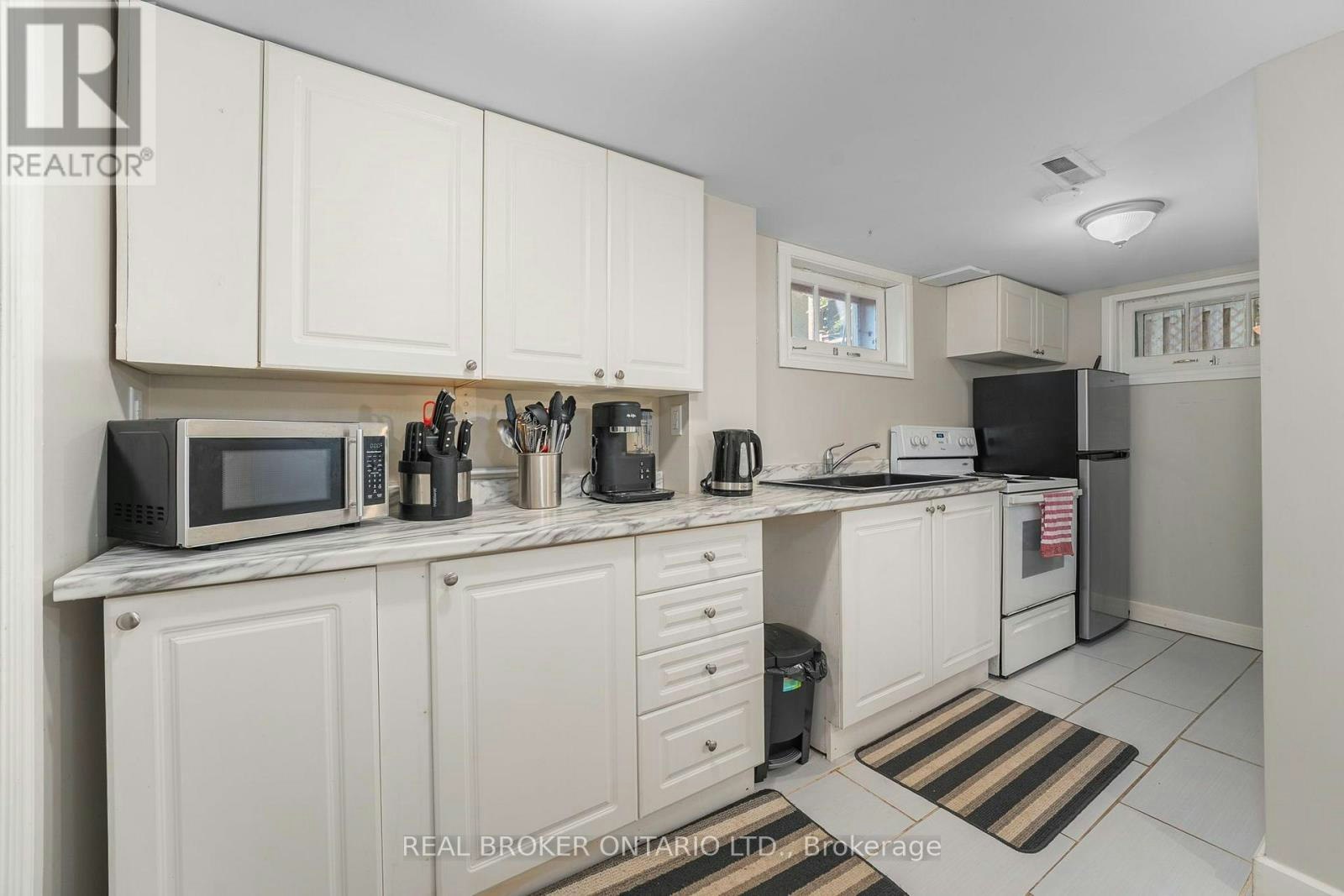 BSMT-77 Wellington Street E, Barrie, ON, L4M 2C3 - 7