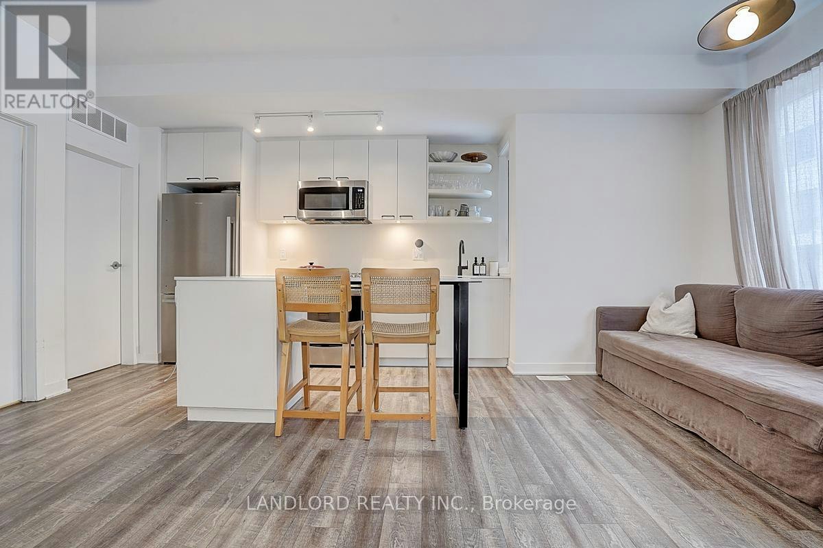 TH13-30 Ed Clark Gardens, Toronto, ON, M6N 0B5 - 12