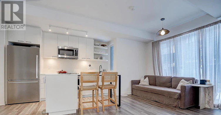 TH13-30 Ed Clark Gardens, Toronto, ON, M6N 0B5 - 11